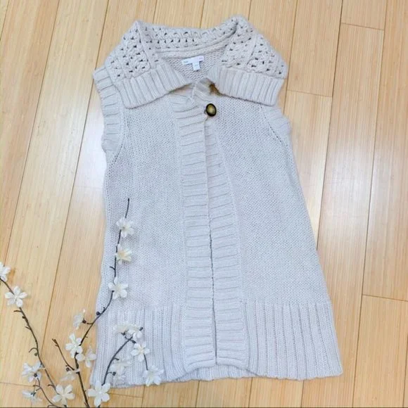 GAP cream sleeveless cardigan sweater, S. - Picture 1 of 7